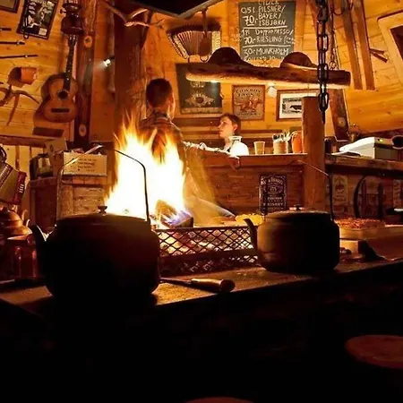 100 Years Old Norwegian Log House In Holiday home *