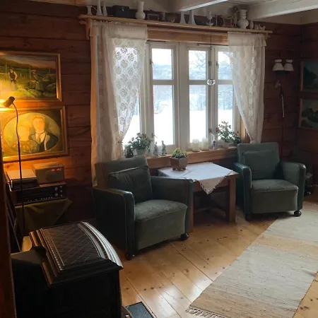 Hébergement de vacances 100 Years Old Norwegian Log House In Tromsø