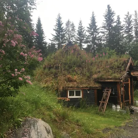 100 Years Old Norwegian Log House In Feriehus Tromsø