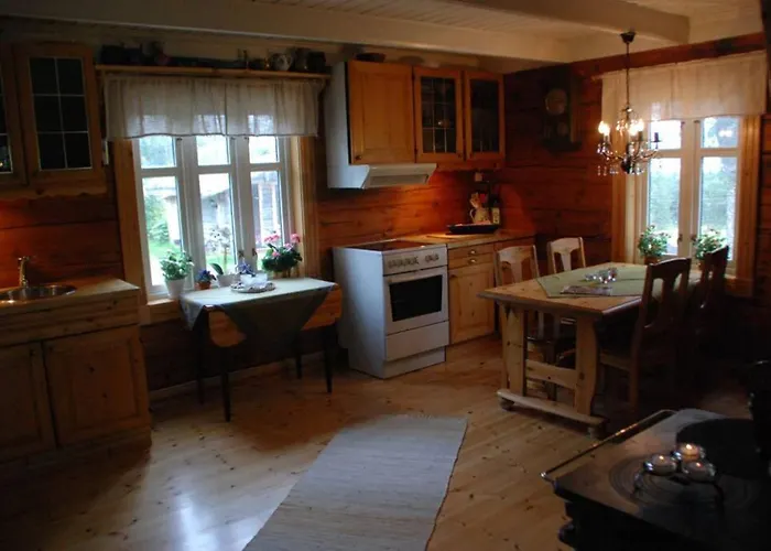 Feriehus 100 Years Old Norwegian Log House In *